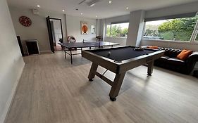 Family Coastal Escape Hot Tub, Cinema & Games Room